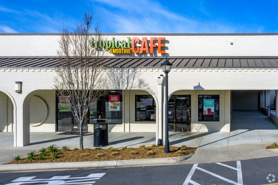 More Photos Of 7601-7715 Pineville Matthews Rd, Charlotte General Retail For Lease
