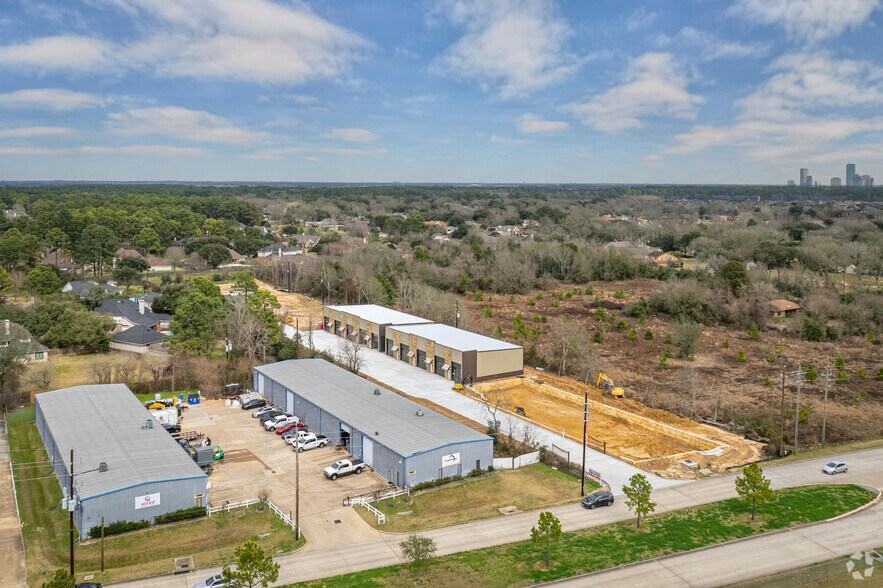 More Photos Of 17214 Huffmeister Rd, Cypress Showroom For Sale