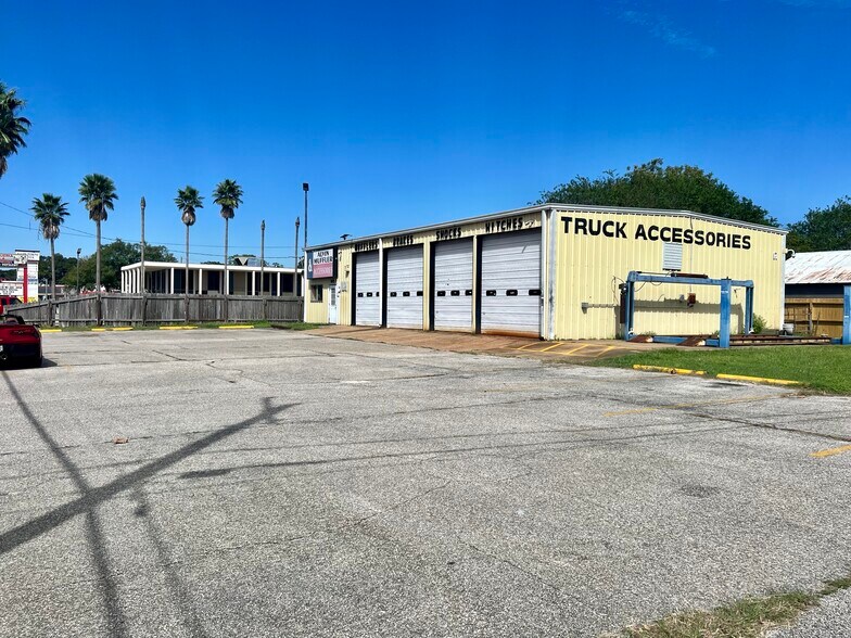 More Photos Of Alvin Muffler, Alvin Auto Repair For Sale