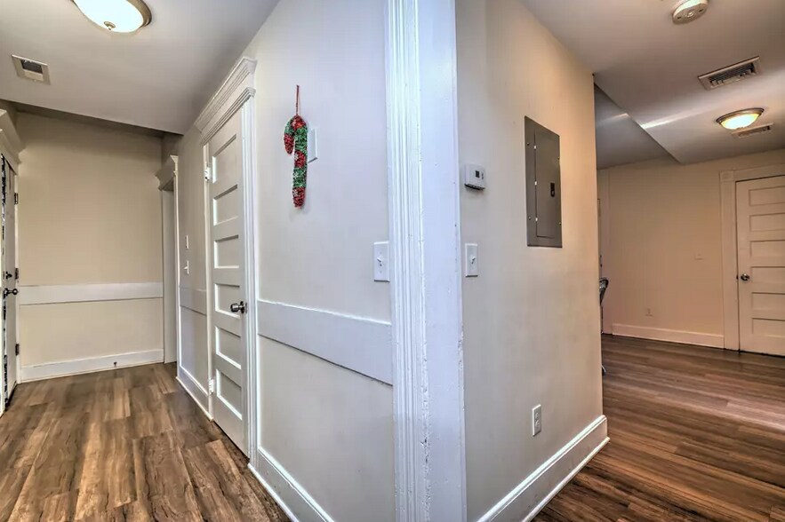 More Photos Of 420-428 Pembroke St, Bridgeport General Retail For Sale