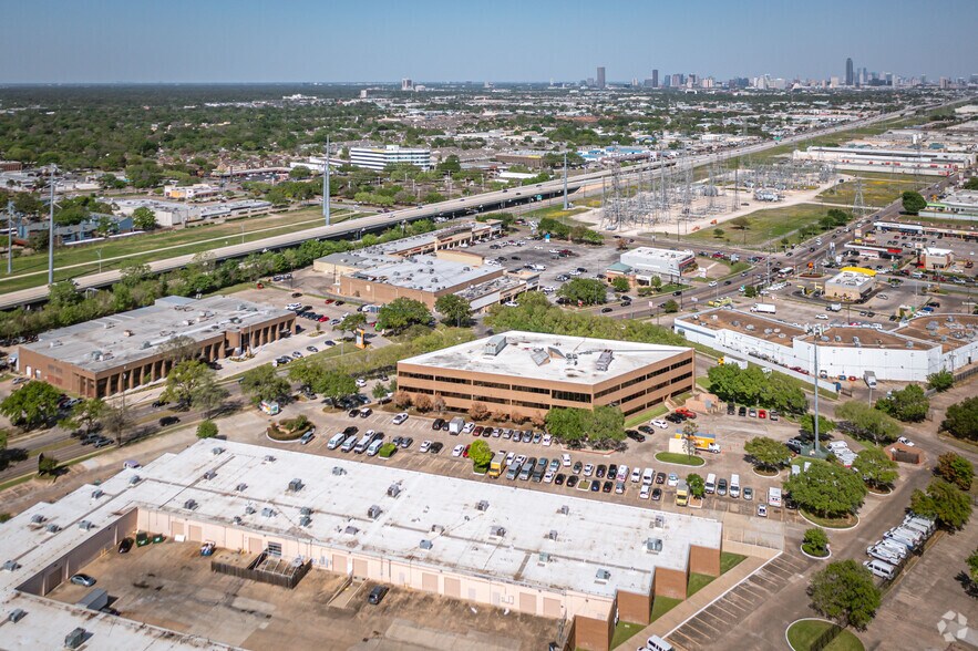 More Photos Of 10101 Harwin Dr, Houston Office For Lease