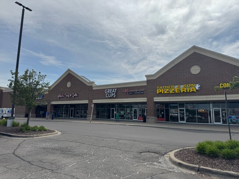 More Photos Of 50700-50870 Gratiot Ave, Chesterfield Unknown For Lease
