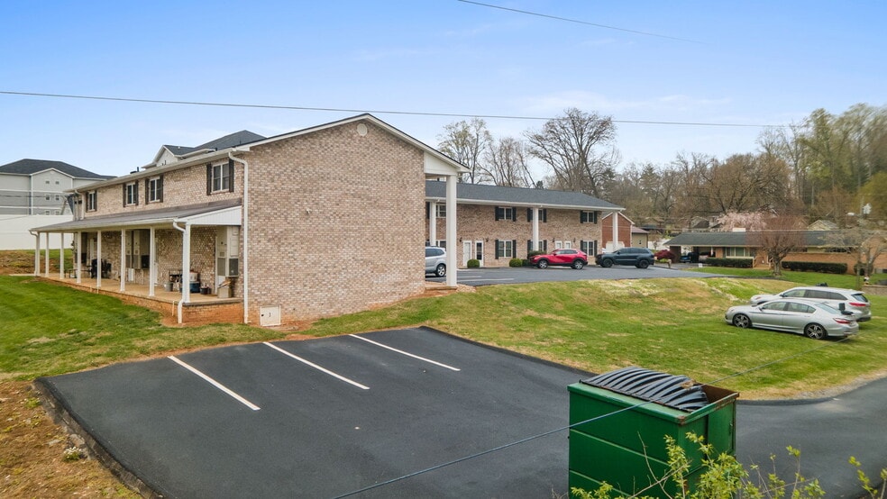 More Photos Of 730 Sir Echo Dr, Kingsport Multifamily For Sale