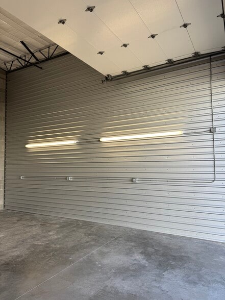 More Photos Of 31606 N Cave Creek Rd, Cave Creek Self Storage For Sale