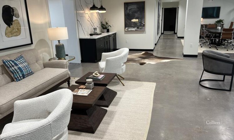 More Photos Of 800 E Washington St, Greenville Office For Sale