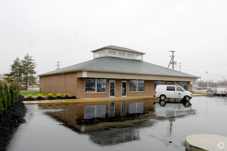 More Photos Of 5701 Parkville St, Columbus Freestanding For Lease