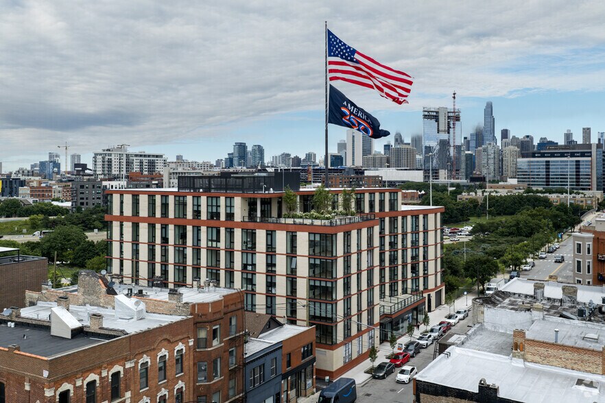More Photos Of 1100 W Grand Ave, Chicago Apartments For Lease