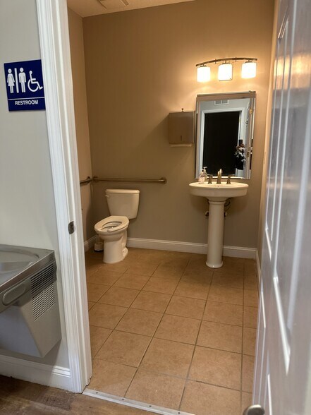 More Photos Of 13241 Bartram Park Blvd, Jacksonville Office For Lease