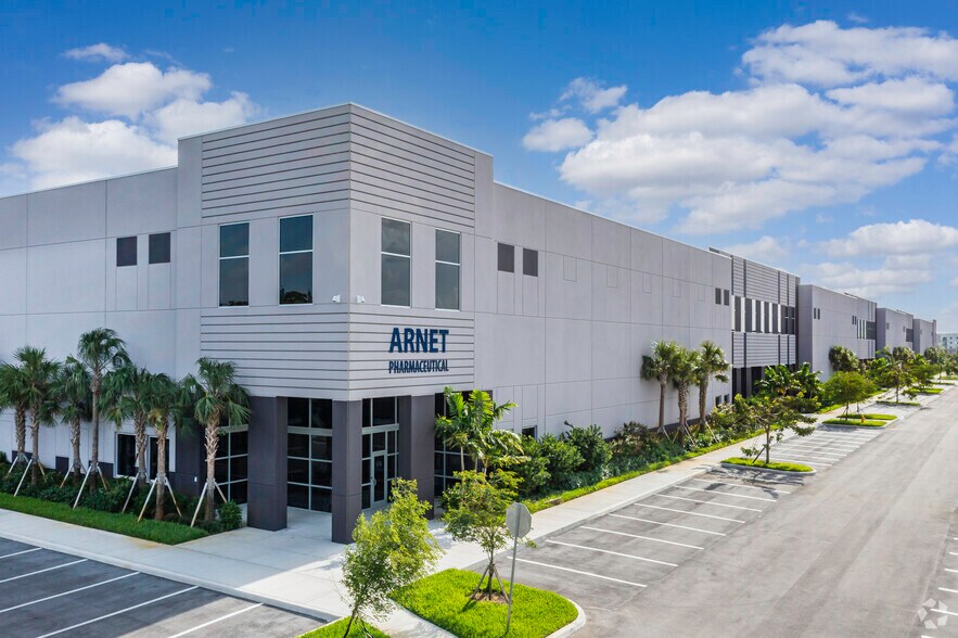 More Photos Of 3300 SW 64th Ave, Davie Unknown For Lease