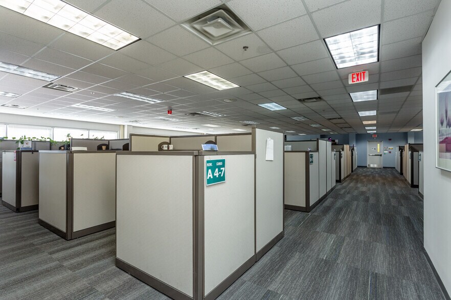 More Photos Of 1450 Technology Dr, Harrisonburg Office For Sale