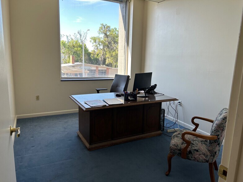 More Photos Of 116 NW Columbia Ave, Lake City Office For Sale