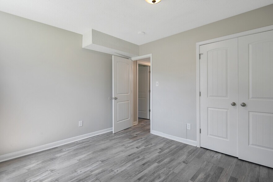 More Photos Of 817 Ridge Rd, Fayetteville Apartments For Sale