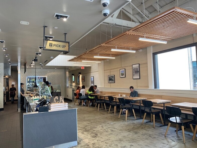 More Photos Of 9343 Culver Blvd, Culver City Storefront For Lease