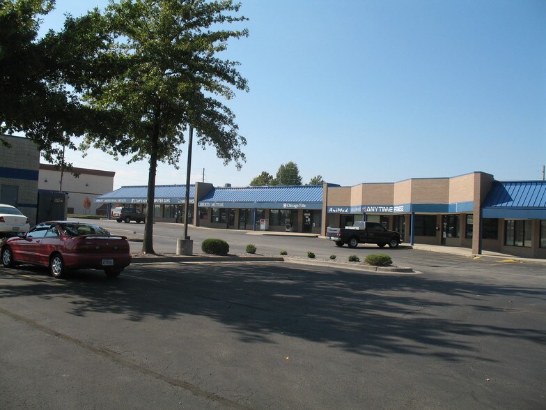 More Photos Of 1501-1715 SW 7 Hwy, Blue Springs Unknown For Lease