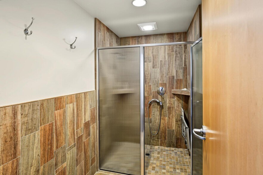 More Photos Of 550 Price Ave, Redwood City Office For Sale