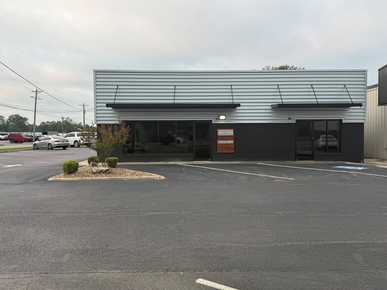 More Photos Of 102 S Sidney Ave, Russellville Medical For Lease