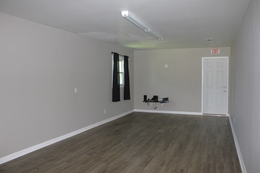 More Photos Of 1402 Rucker Blvd, Enterprise Office For Sale