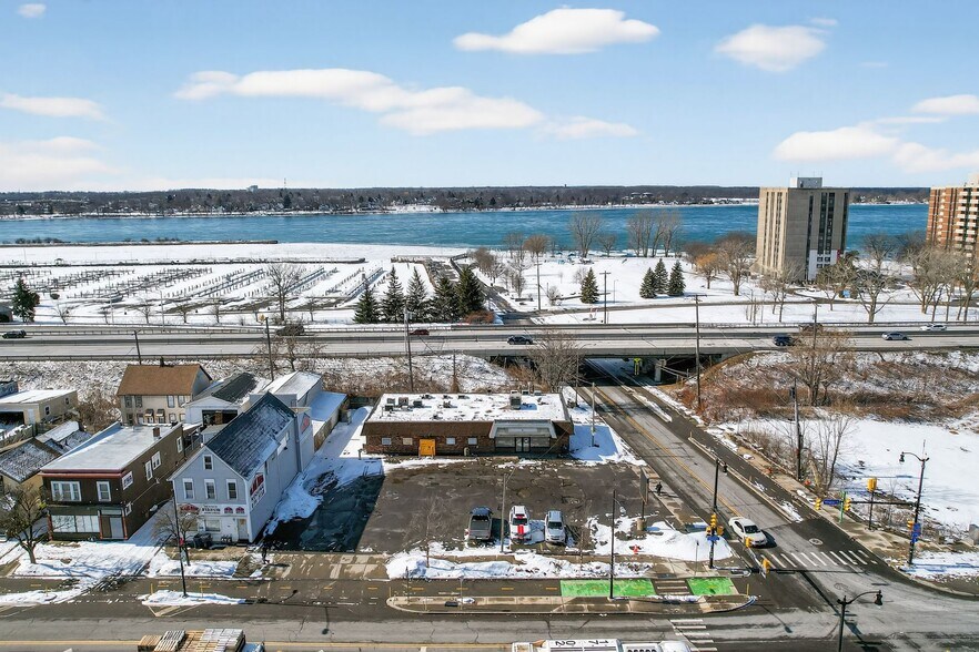 More Photos Of 2078 Niagara St, Buffalo Convenience Store For Sale