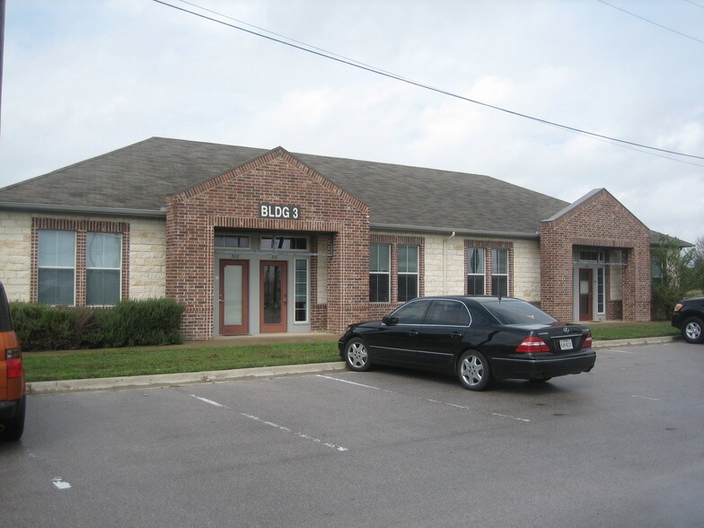 More Photos Of 5411 Williams Dr, Georgetown Office For Lease