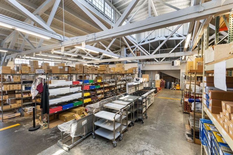 More Photos Of 3201 Utah Ave S, Seattle Manufacturing For Sale
