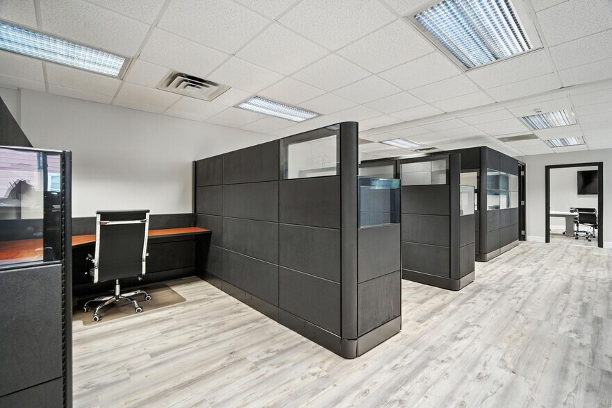 More Photos Of 1767 Northampton St, Holyoke Office Residential For Sale