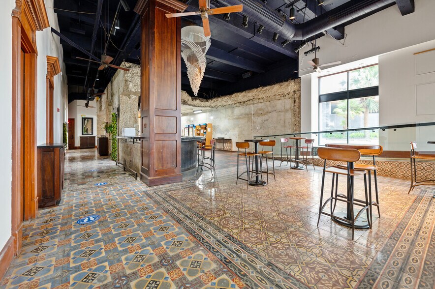 More Photos Of 500 N Water St, Corpus Christi Office For Lease