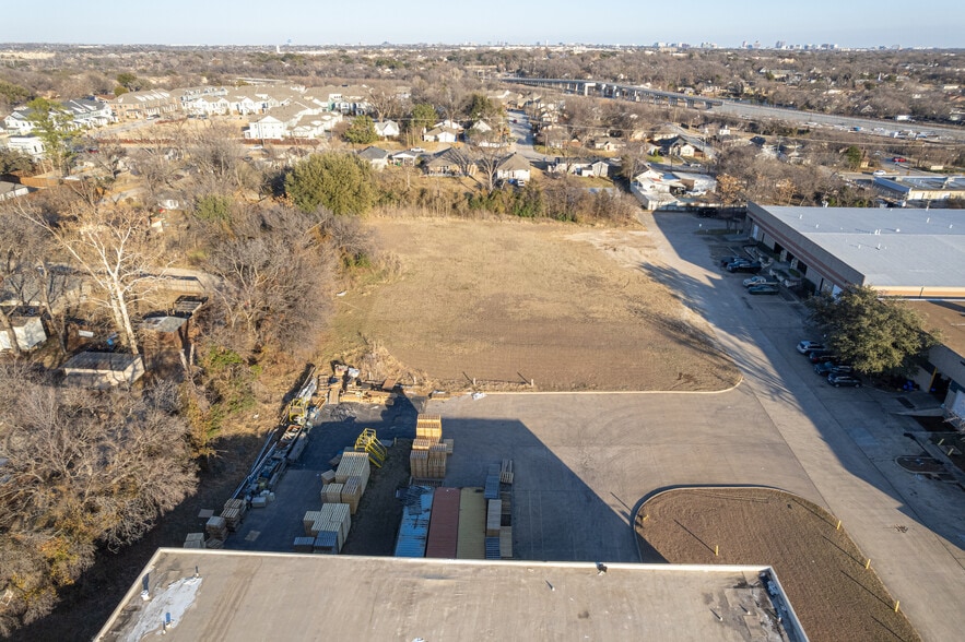 More Photos Of 1420 Vinylex Dr, Carrollton Distribution For Sale