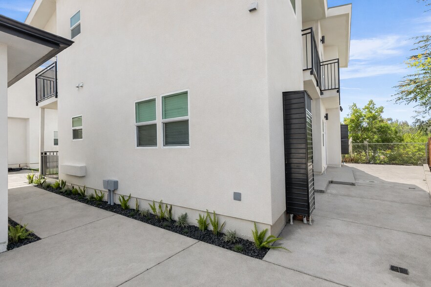 More Photos Of 6407-13 Richard st, San Diego Apartments For Sale