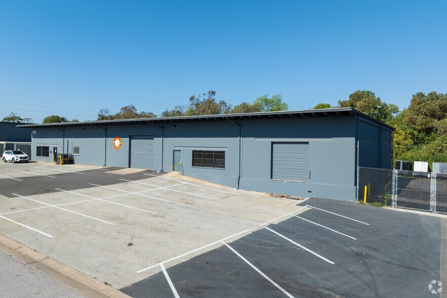 More Photos Of 3905 Warehouse Row, Austin Warehouse For Lease