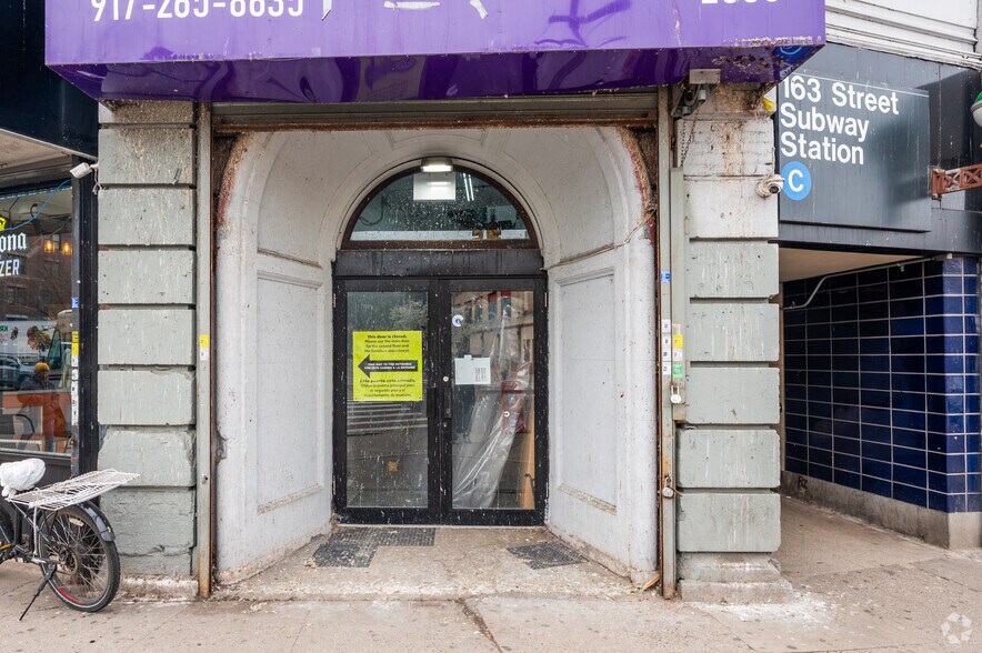 More Photos Of 2050 Amsterdam Ave, New York Storefront For Lease