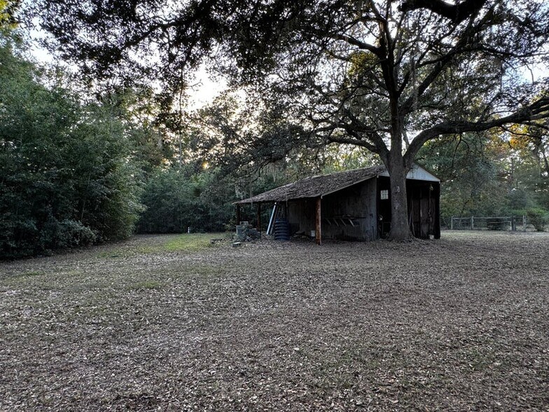 More Photos Of 143 Fisk Rd, Dorchester Specialty For Sale