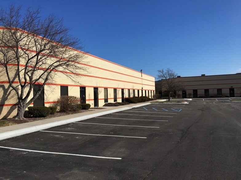 Primary Photo Of 1000 N Opdyke Rd, Auburn Hills Warehouse For Lease