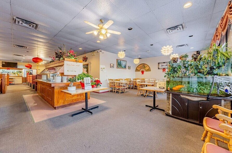 More Photos Of 34 Athabasca Av, Devon Storefront For Sale