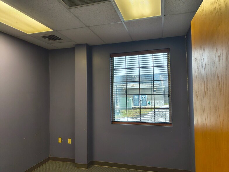More Photos Of 120 Limestone St, Maysville Coworking Space