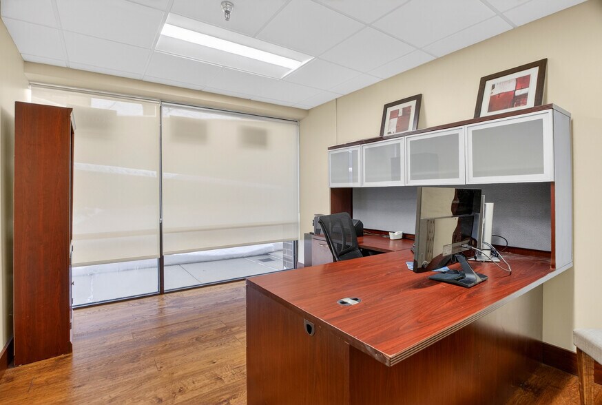More Photos Of 750 Washington Rd, Mt Lebanon Apartments For Sale