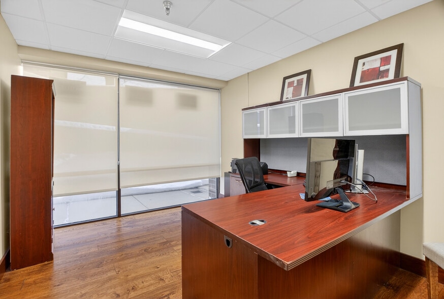 More Photos Of 750 Washington Rd, Mt Lebanon Apartments For Lease