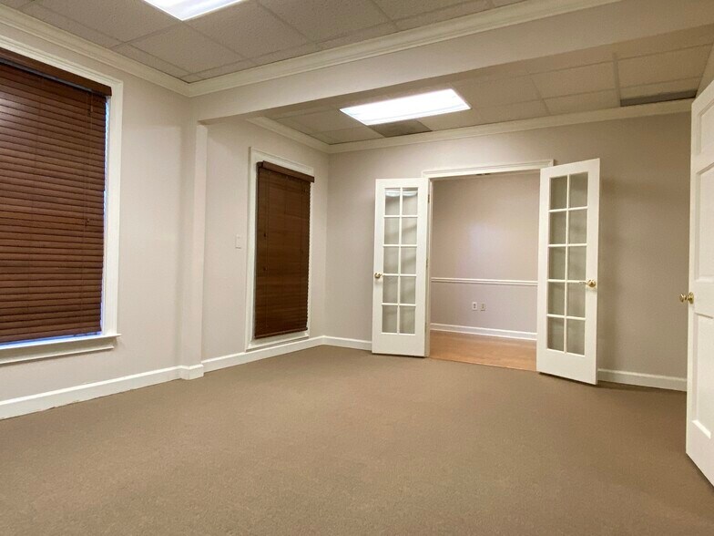 More Photos Of 1776 Old Spring House Ln, Dunwoody Medical For Lease
