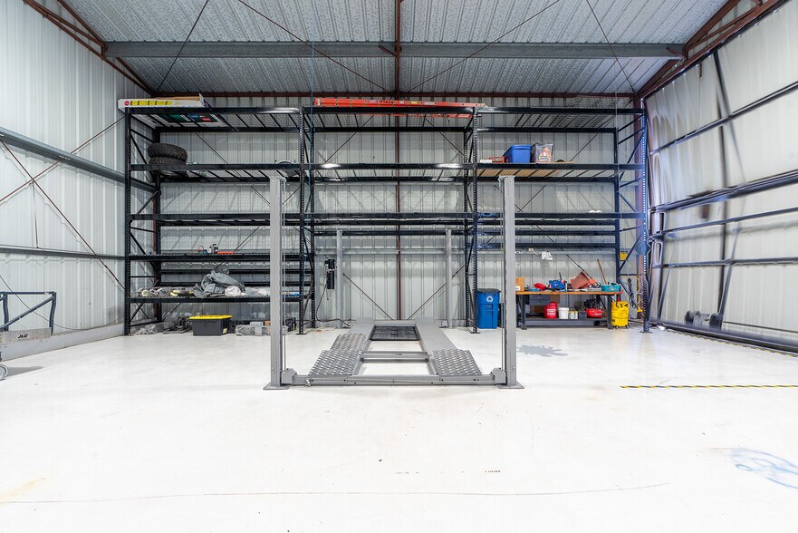 More Photos Of 8626 Gibbs Dr, San Diego Airplane Hangar For Sale