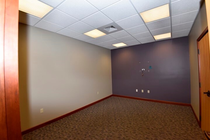 More Photos Of 2834 Northgate Dr, Iowa City Office For Lease