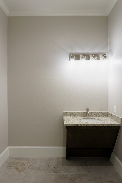 More Photos Of 12414 Spring Cypress Rd, Tomball Medical For Sale