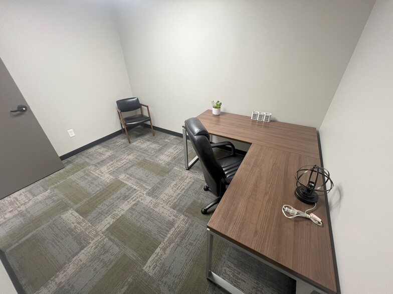 More Photos Of 300 3rd Ave SE, Rochester Coworking Space