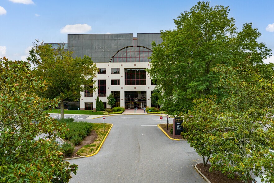 More Photos Of 7501 Boulder View Dr, North Chesterfield Unknown For Lease