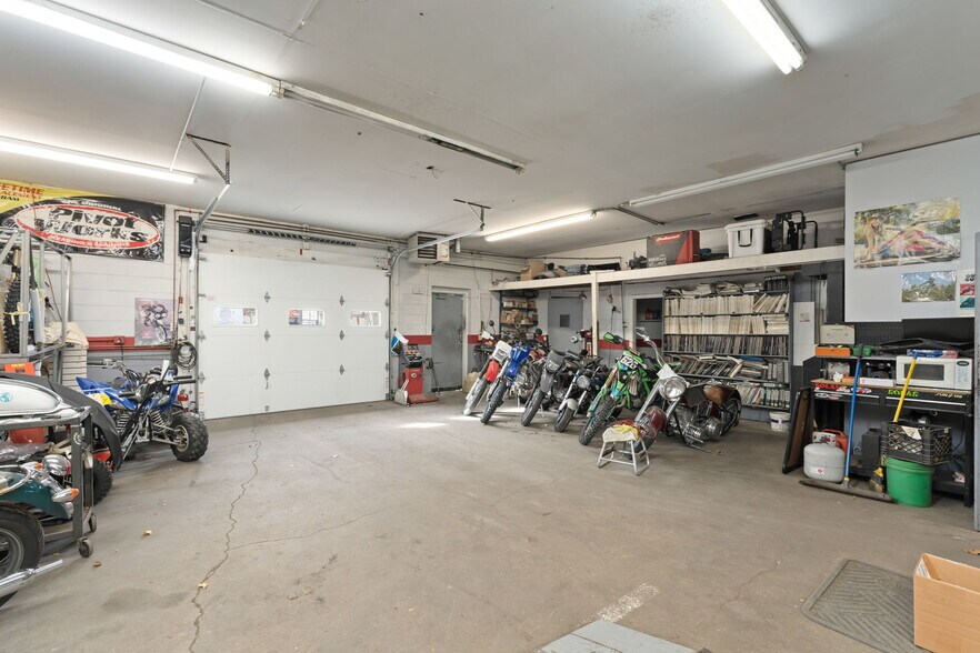 More Photos Of 49 Main St, North Reading Storefront Retail Office For Sale