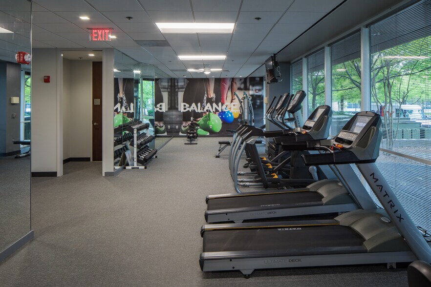 More Photos Of 1117 Perimeter Ctr W, Atlanta Office For Lease