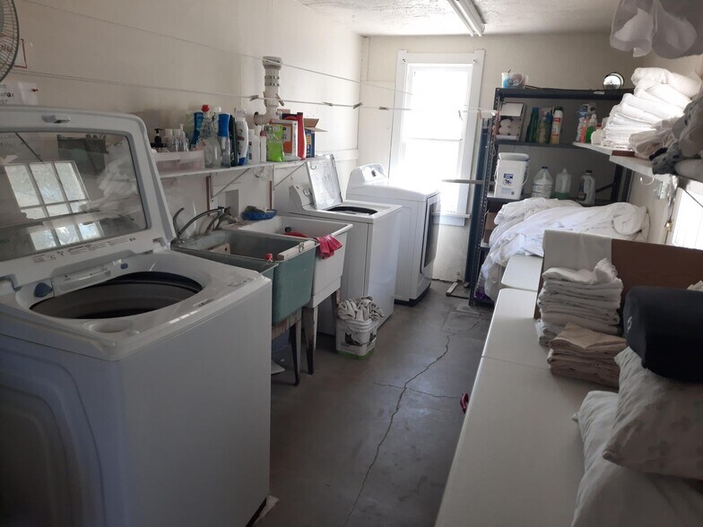 More Photos Of 514 Main St, Limon Hotel For Sale