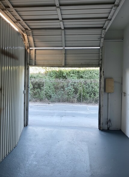 More Photos Of 5800 Houchin St, Naples Self Storage For Lease