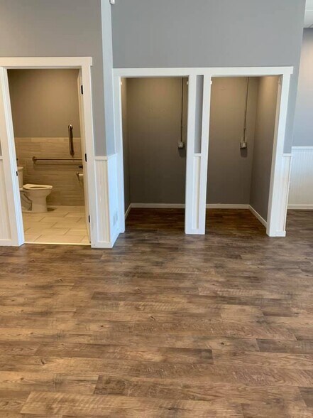 More Photos Of 237 Belgrade Ave, Mankato Storefront Retail Residential For Sale