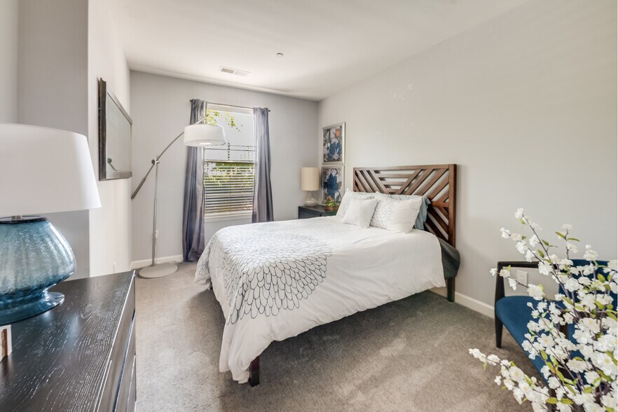 More Photos Of 1 Village Grn, Patchogue Apartments For Lease