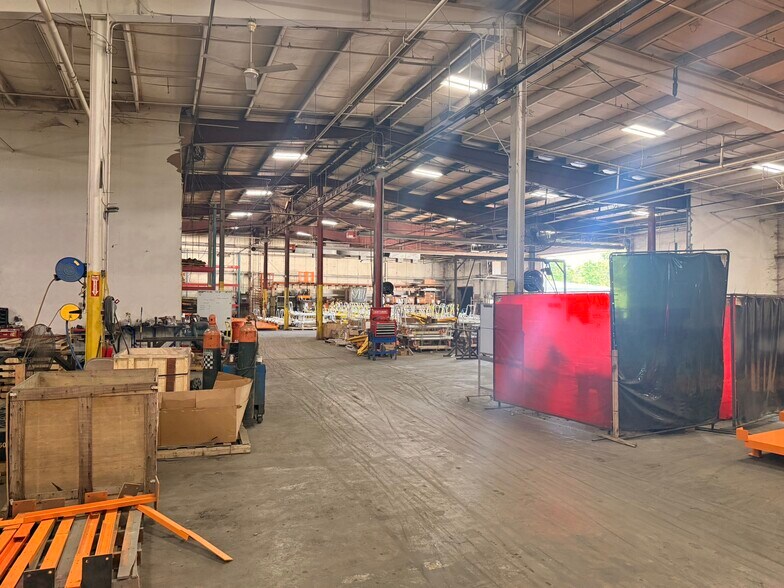 More Photos Of 211 Province St, Franklin Manufacturing For Lease