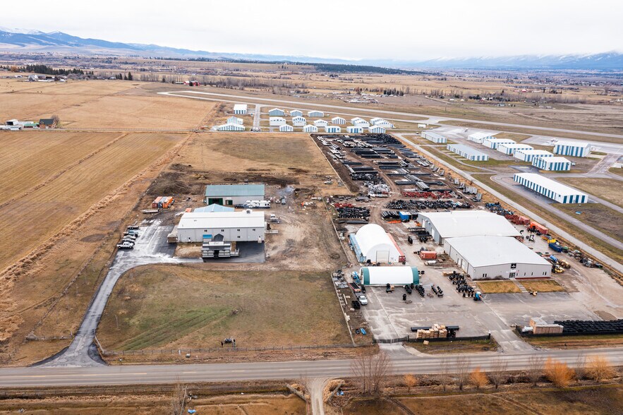 More Photos Of 497 Stevensville Airport Rd, Stevensville Warehouse For Sale